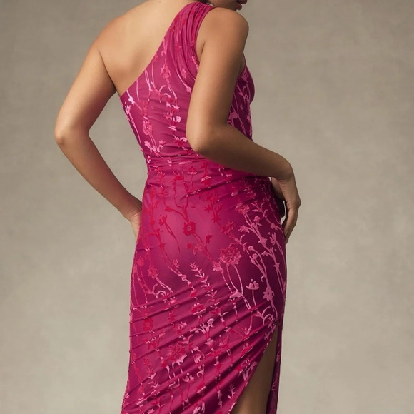 NWT Hutch One Shoulder Ruched Pink Velvet Dress Medium - Picture 12 of 12